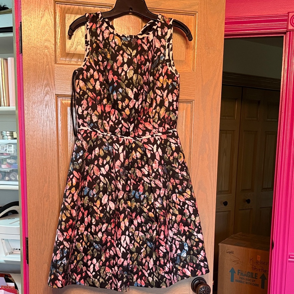 Black and White floral Tahari Dress size 4